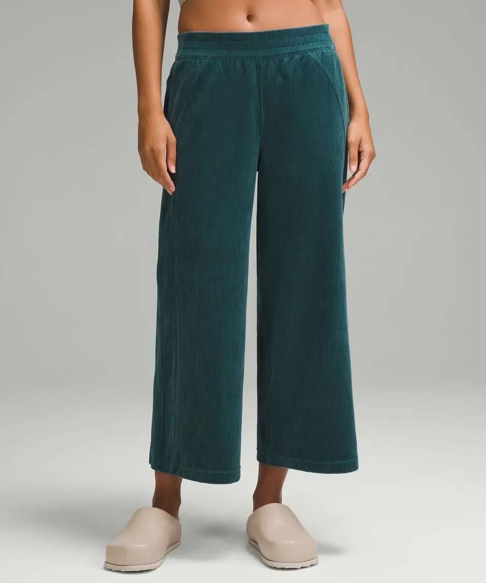 Lululemon Womens 4 Scuba Mid-Rise Wide-Leg Pants Velvet Corduroy Athleisure
